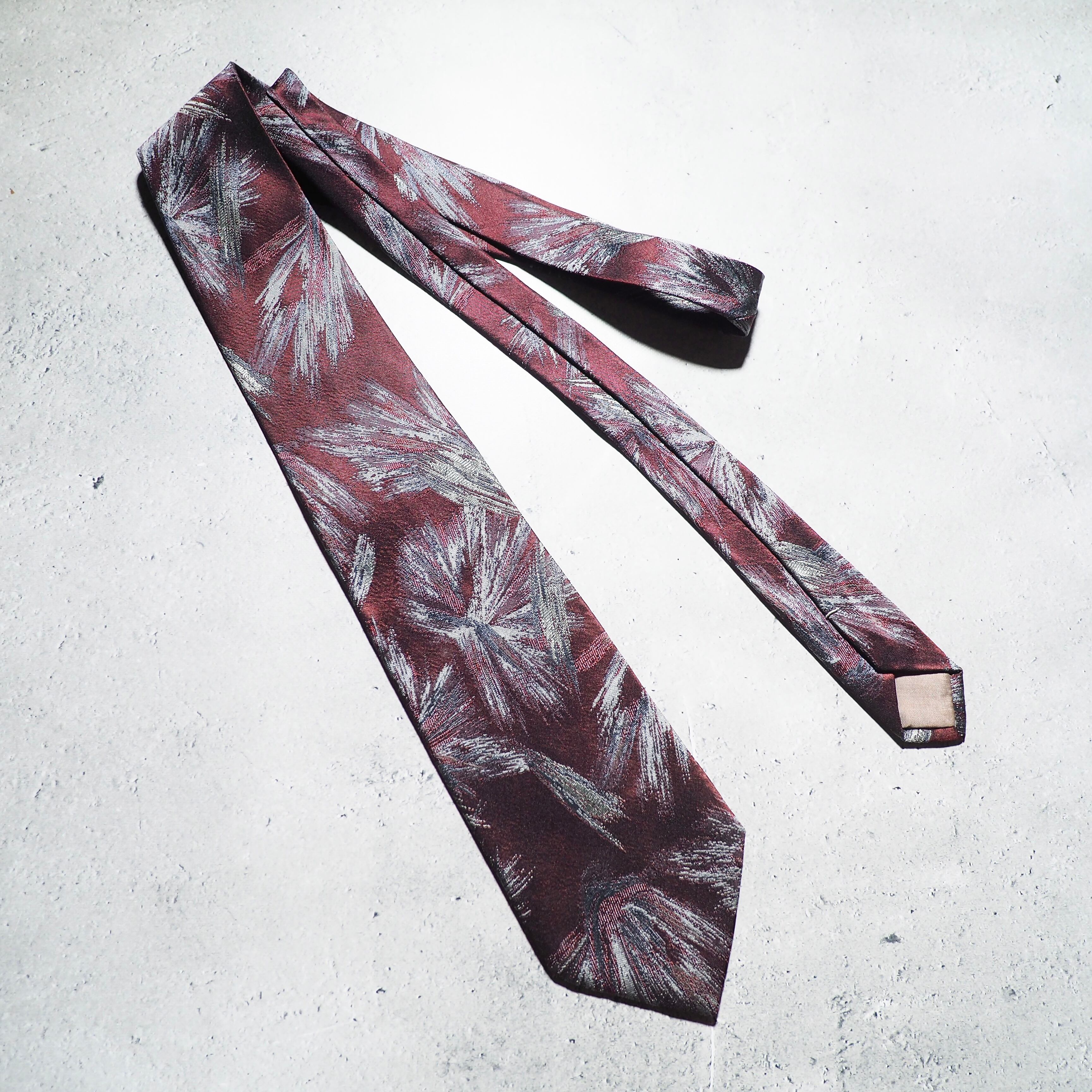 " im - ISSEY MIYAKE " Contemporary Art Embbossed vintage Silk Tie