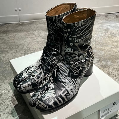 Maison Margiela Tabi グラフィック レザー ブーツ