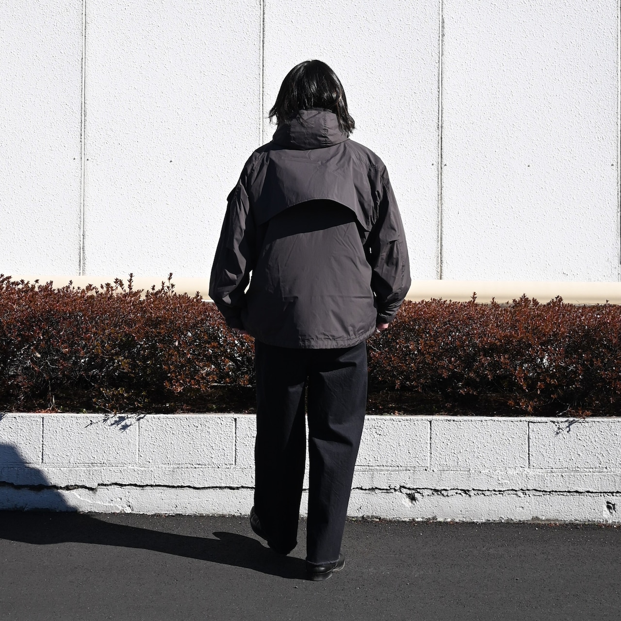 26SS ヤシキサヤトモの作る2-Tack Cutoff Wide Denim Pantsコーディネート