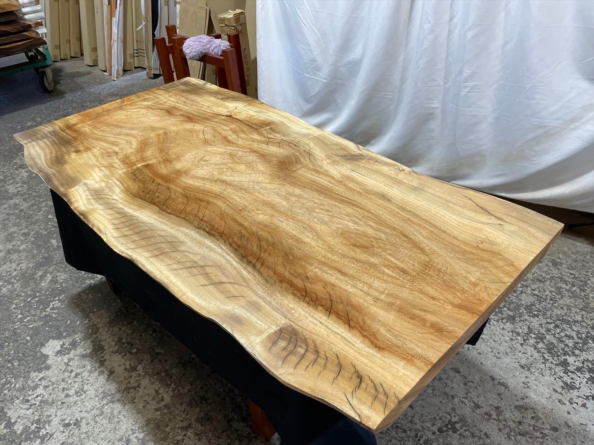 クス3889 楠 一枚板無垢材 1650x590‐690x40mm ダイニング クス3889 楠 一枚板無垢材 1650x590‐690x40mm ダイニング