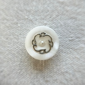 1粒パール×シルバーフラワー(ホワイト) 18㎜