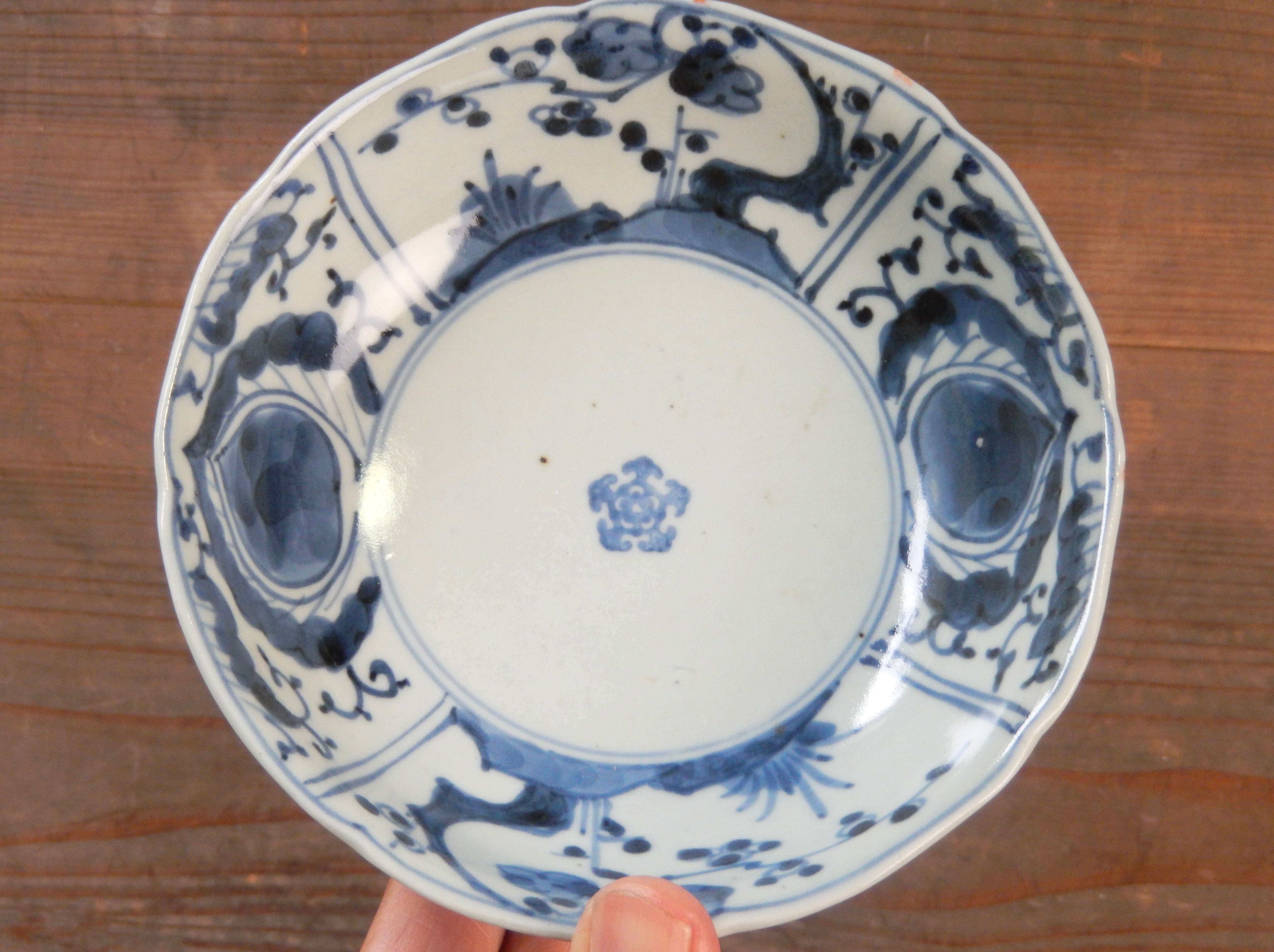 古伊万里 染付 五弁花雲牡丹唐草文 編集者 輪花皿 