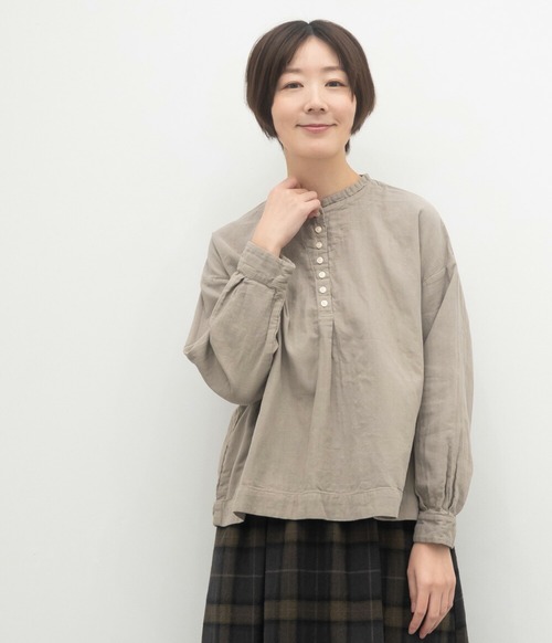SUN VALLEY サンバレー / 製品染め コットン ダブルガーゼ ヘンリーネック ブラウス