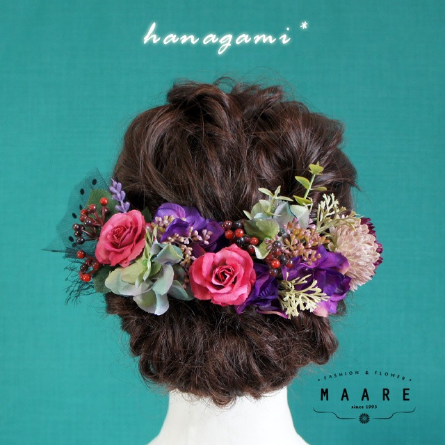 ピンクローズとパープルの艶やかなヘッドドレス