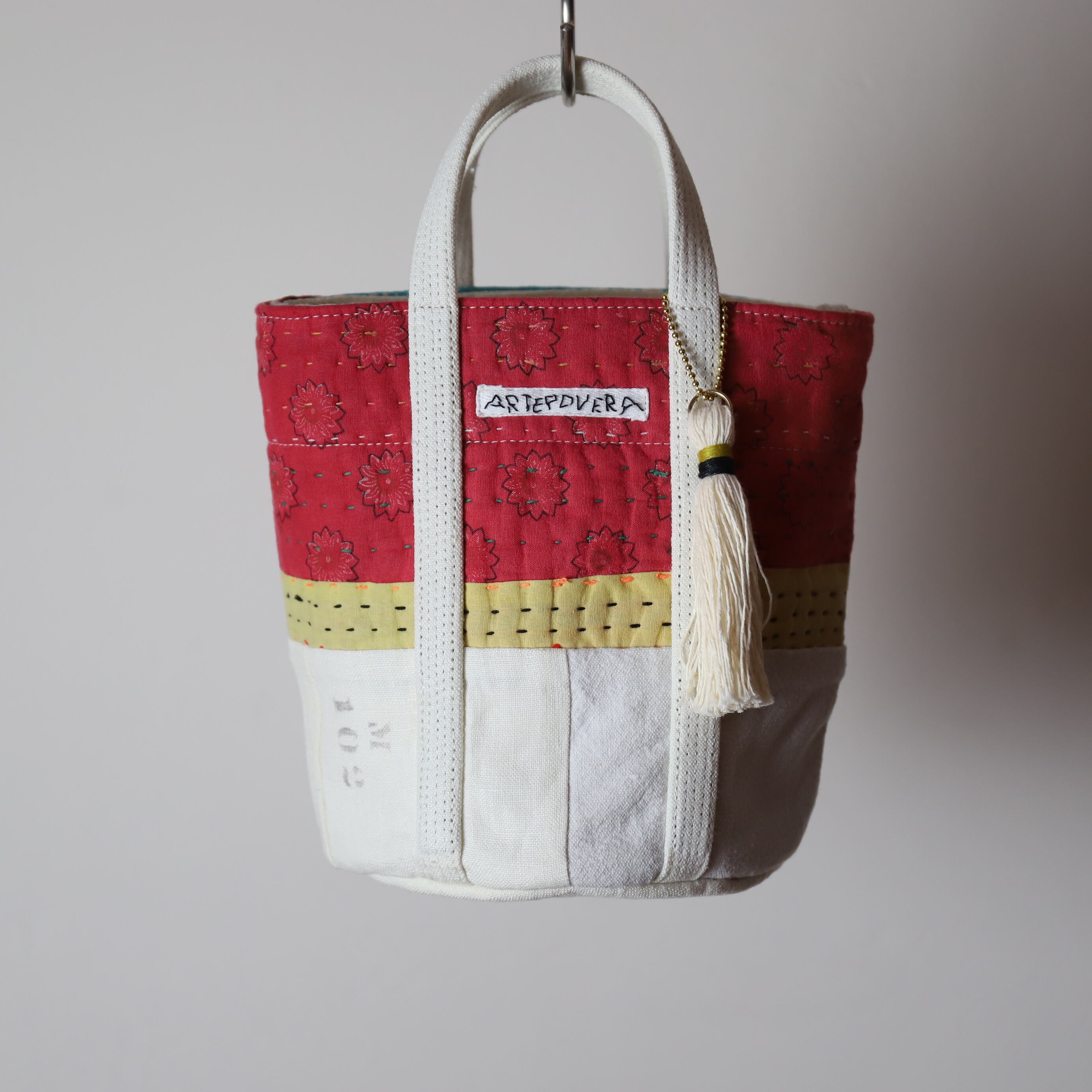 ARTE POVERA | TIBETAN MARKET