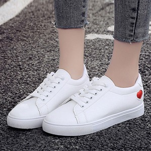 ハート柄 ローカット スニーカー レディース 韓国 シューズ 通勤 通学 スポーツ 大人 かわいい カジュアル きれいめ シンプル 歩きやすい 履きやすい 疲れにくい コンフォートシューズ 大人可愛い 大人女子