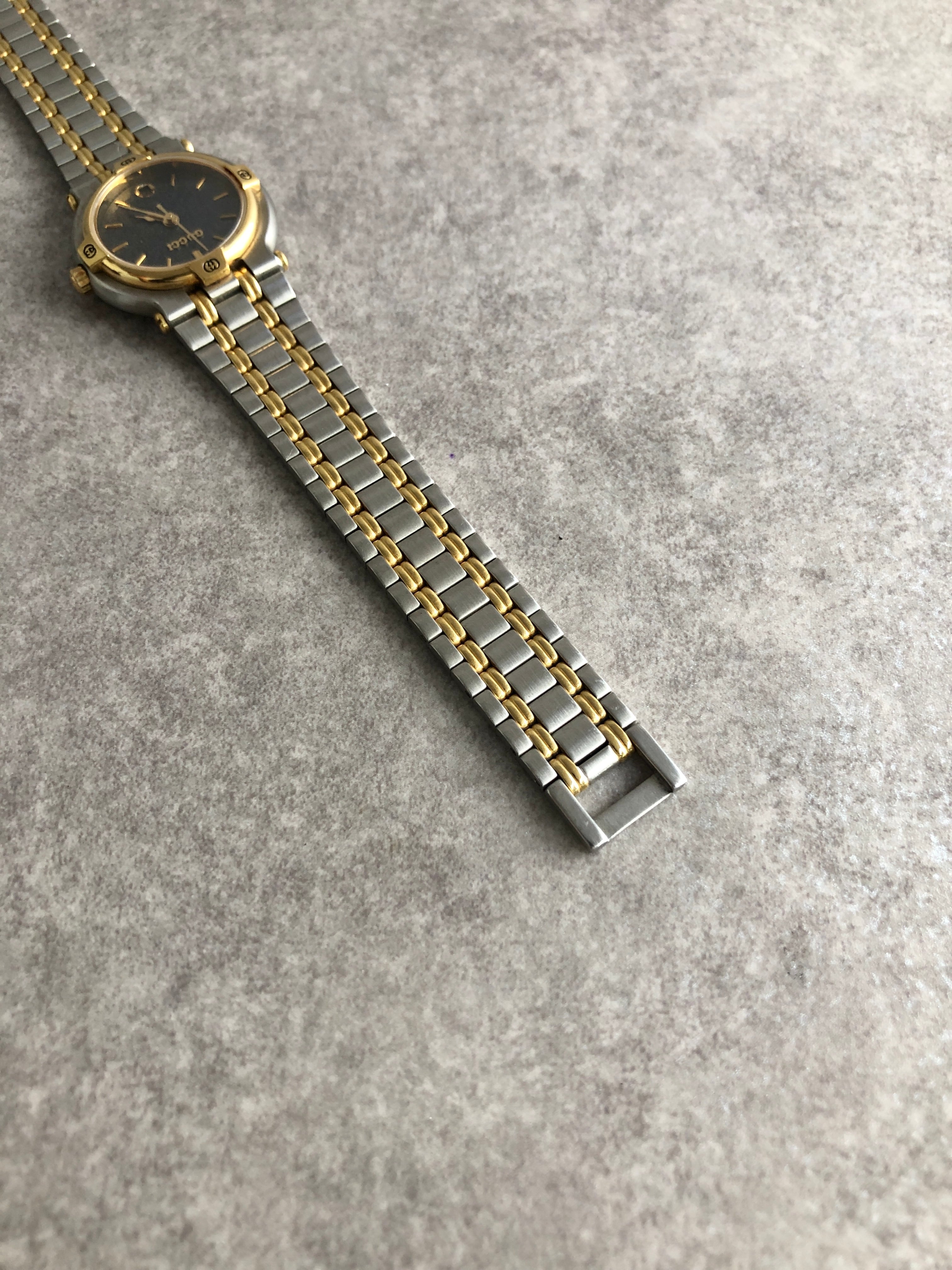 GUCCI グッチ 腕時計 シルバー×ゴールド G ステンレススチール 9000L