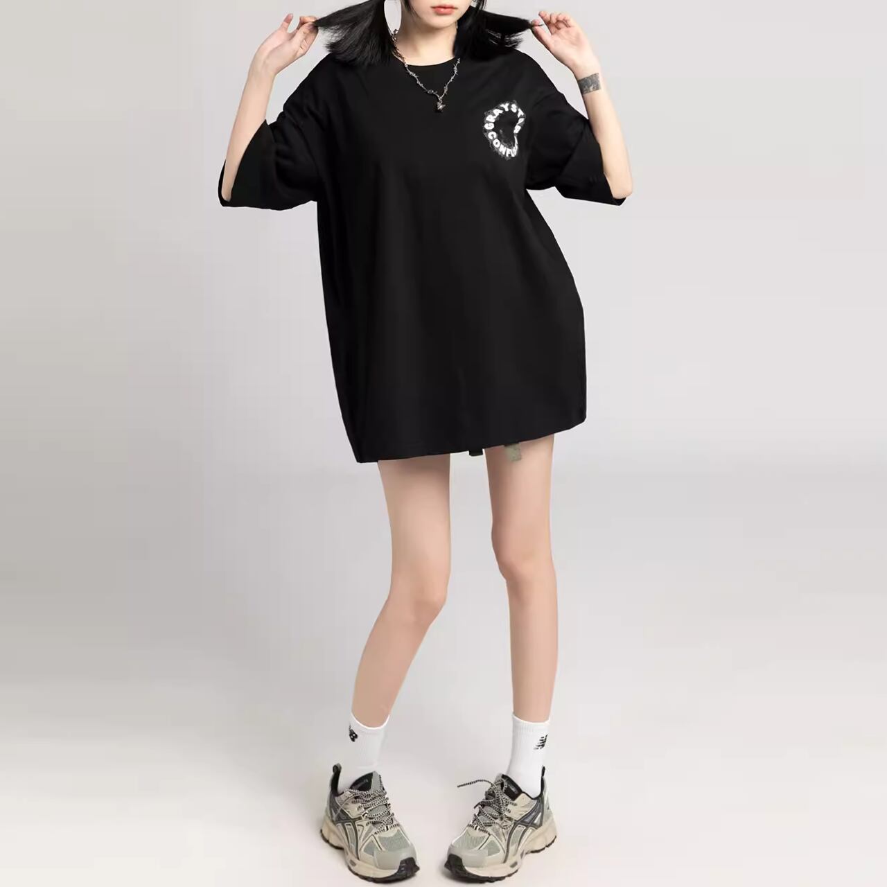 ロゴストリートデザインＴシャツ　2color　1330