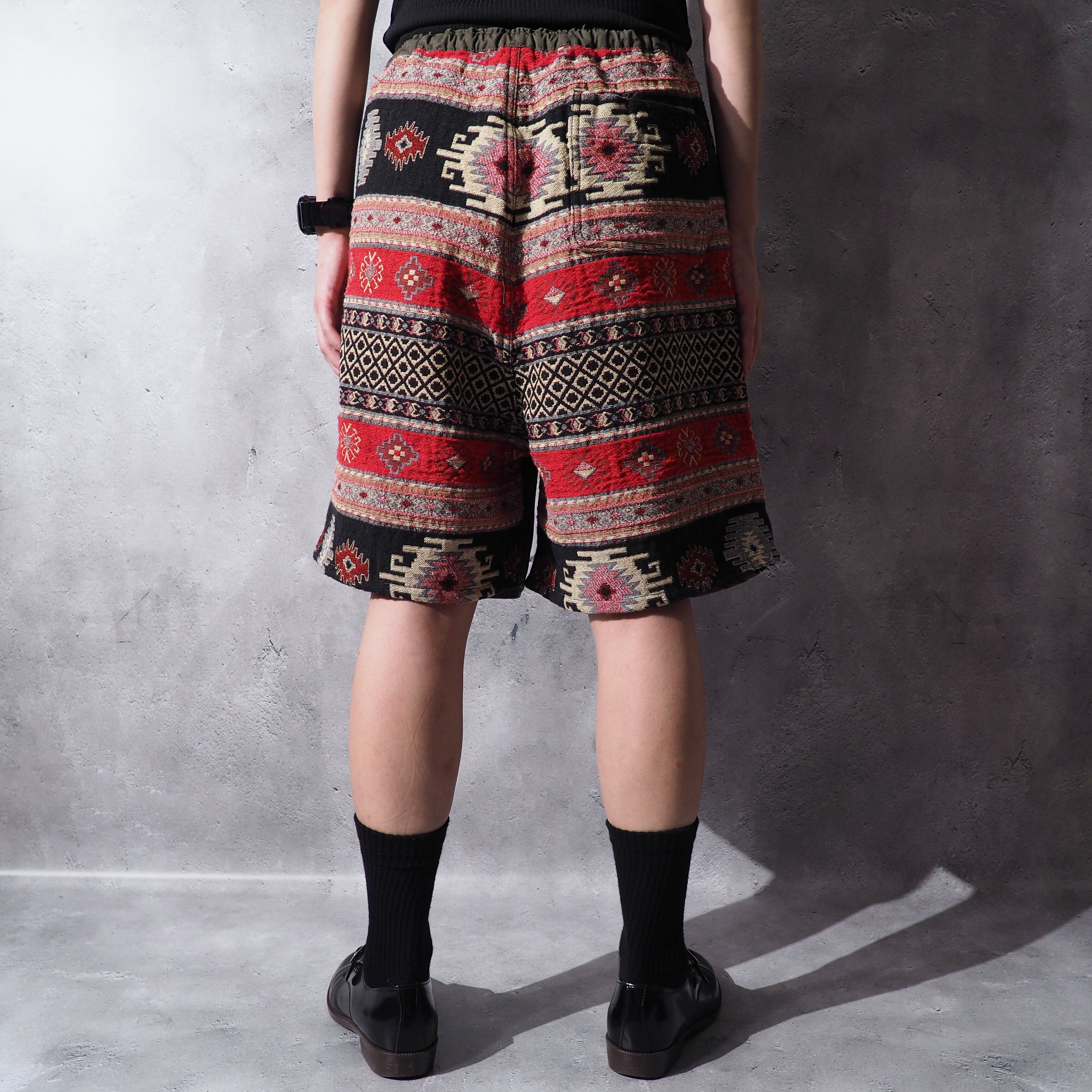 ” Navajo ” ethnic art embroidery switching design short pants