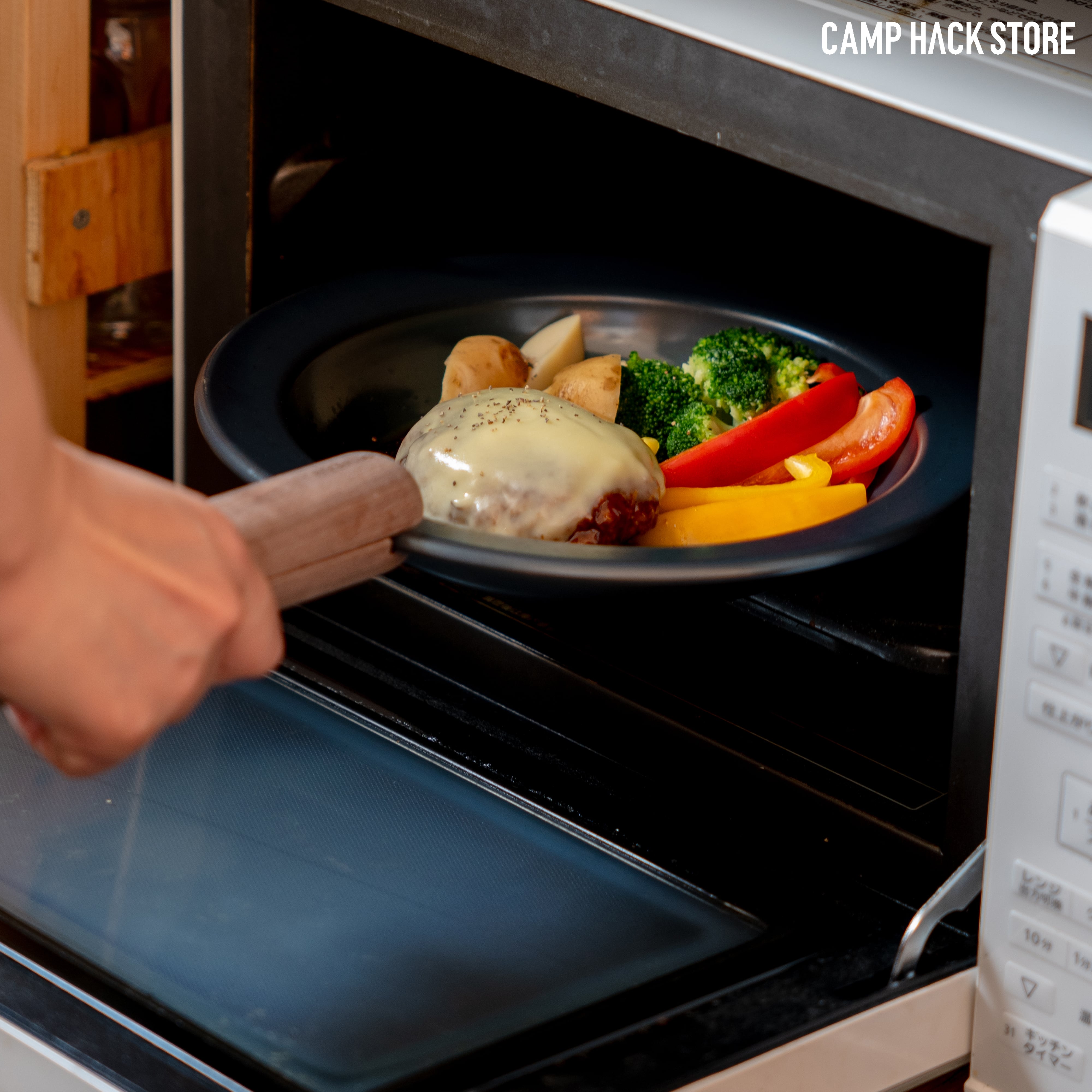 お皿になるって新発想「フライパンジュウ」 | CAMP HACK STORE