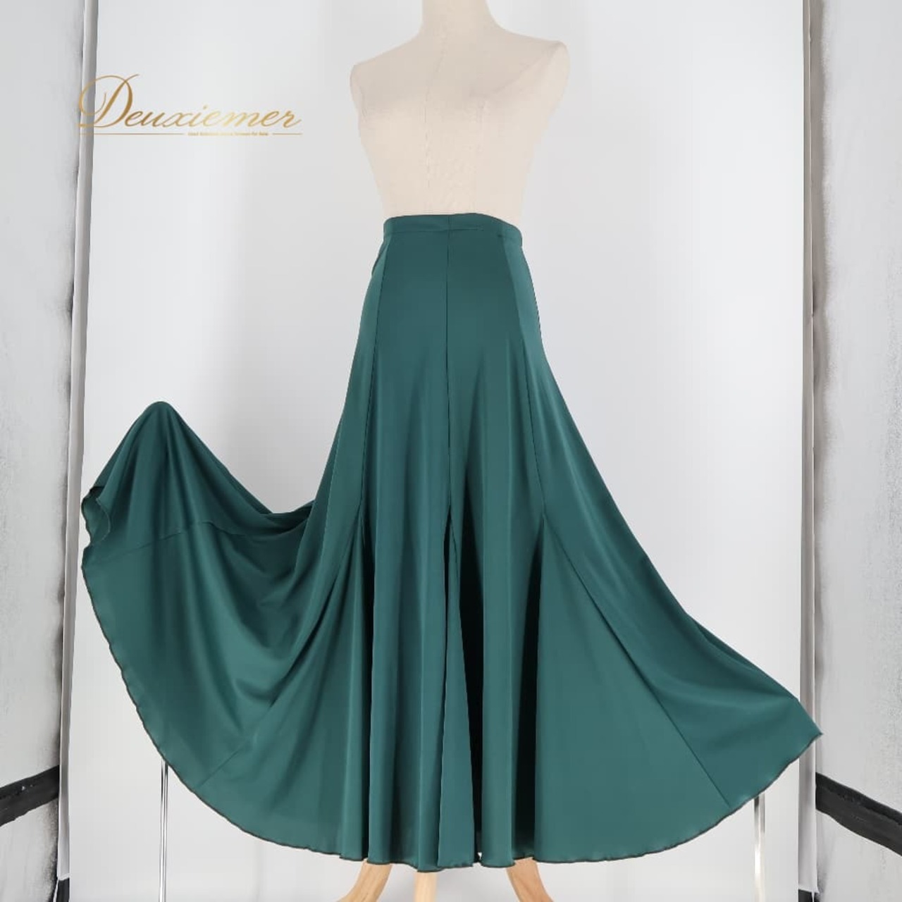 フラメンコ 衣装 ファルダ スカート グリーン系 緑 HAPPY DANCE スペイン製 伸縮 ストレッチ 無地 レッスン 練習着 ダンス パーティ 発表会 練習用 レッスン用 ダンス衣装 レディース フラメンコレッスン パーティー衣装 舞台衣装