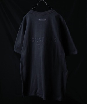 期間限定 SALE！ESSENTIALS エッセンシャルズ バックラバーロゴ半袖Tシャツ￥12000＋tax(¥13200)