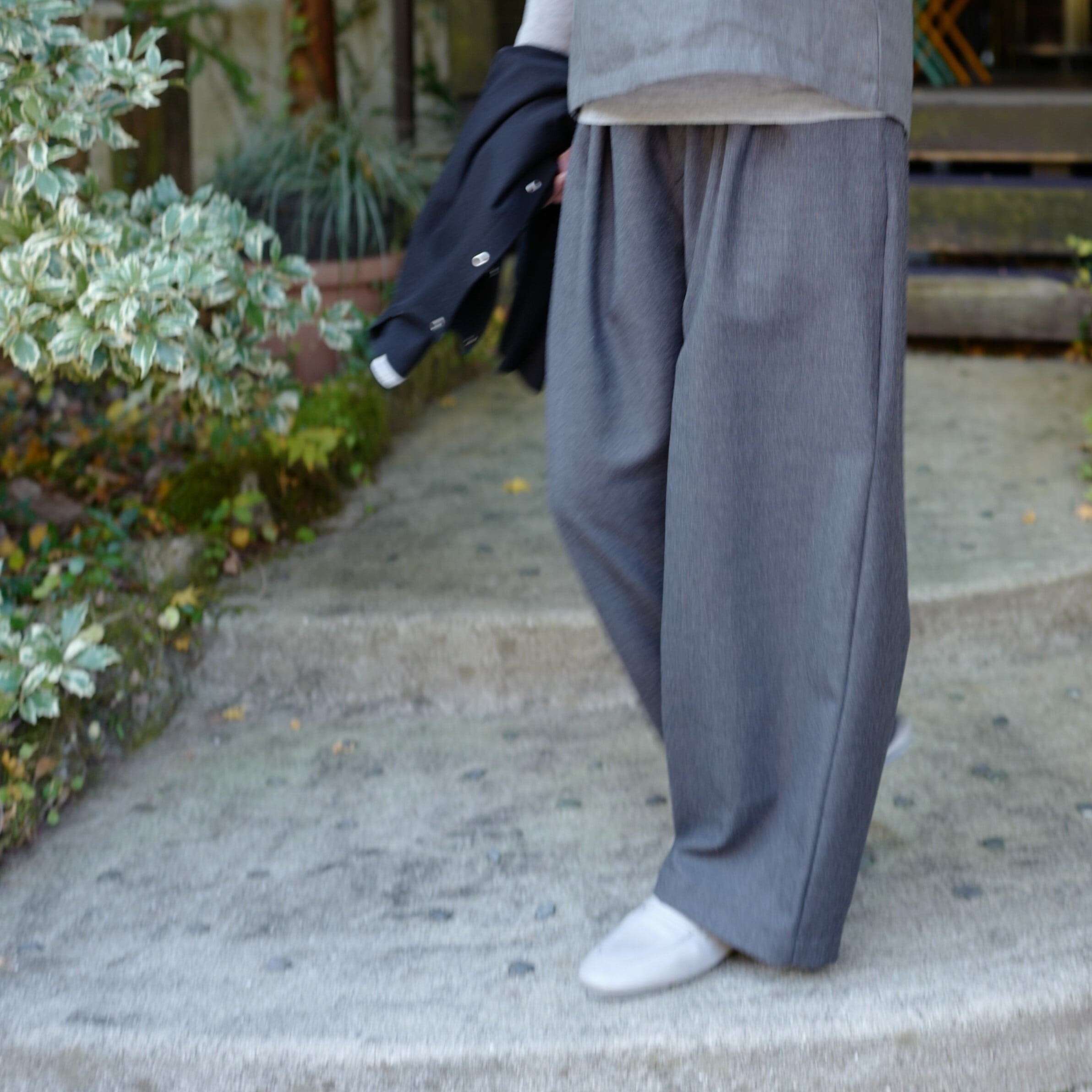 maison de soil ｜ WORSTED SERGE 2TUCK WIDE EASY PANTS (3colors
