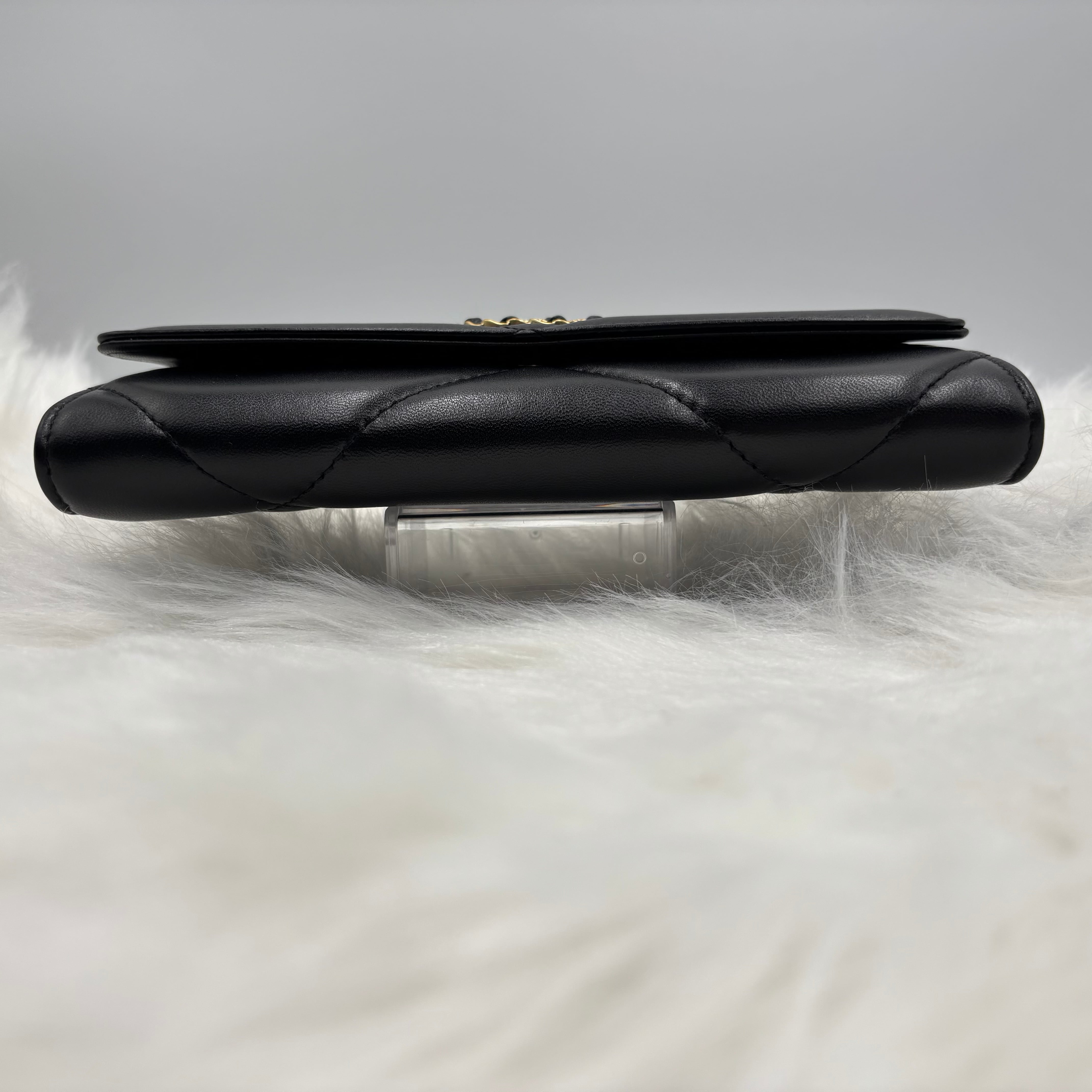 ✨極美品✨CHANEL 19 ディズヌフ ラムスキン フラップ 長財布 黒