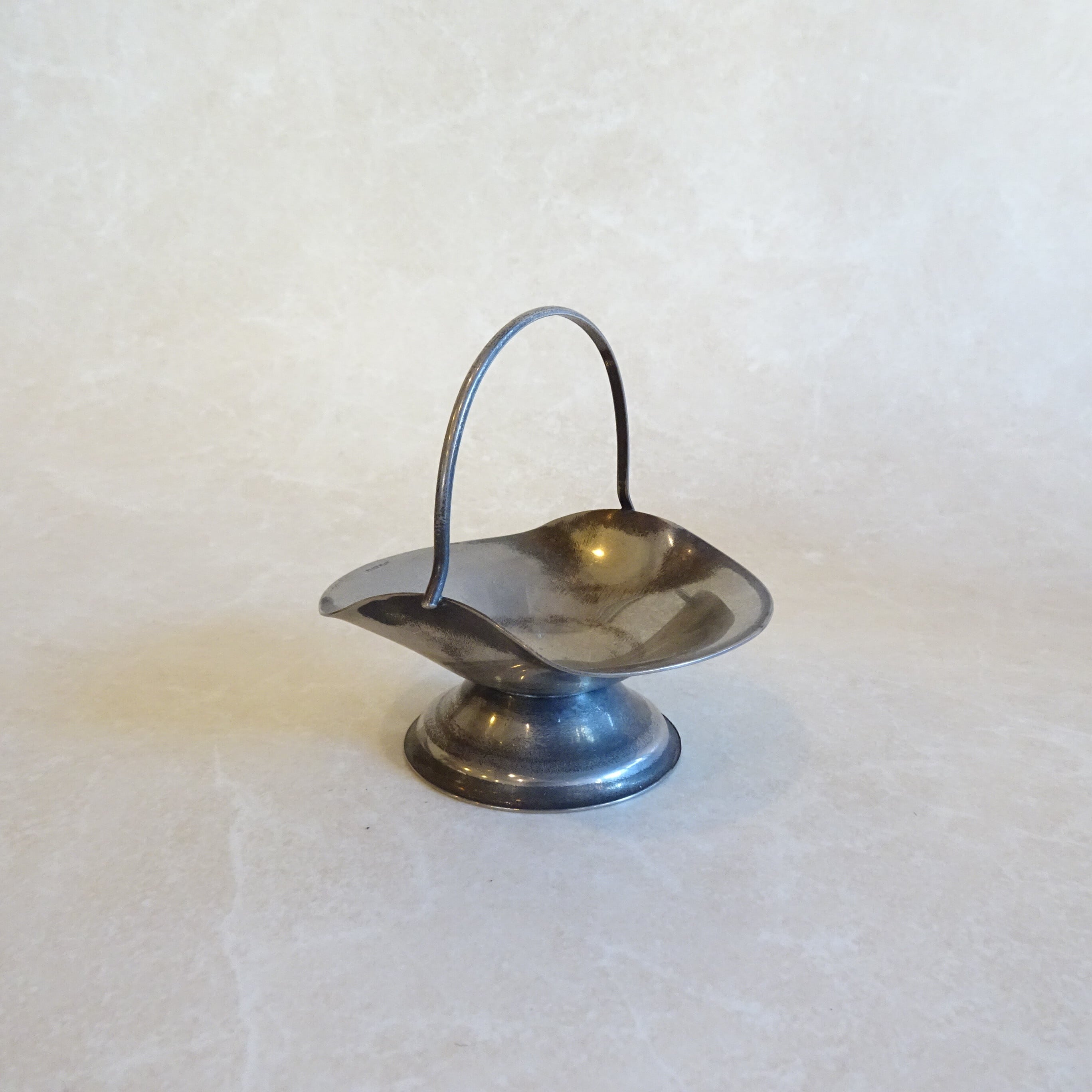 シルバーのミニバスケット