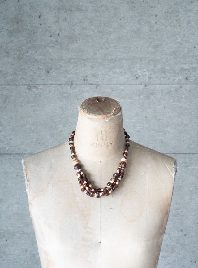 unknown 1980s Multi-strand necklace