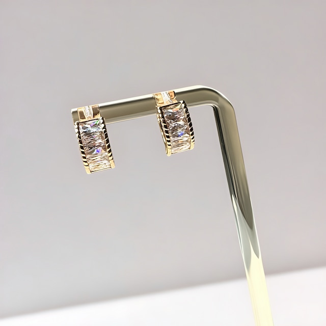 CRYSTAL EDGE HOOP  18Kコーティングリングピアス