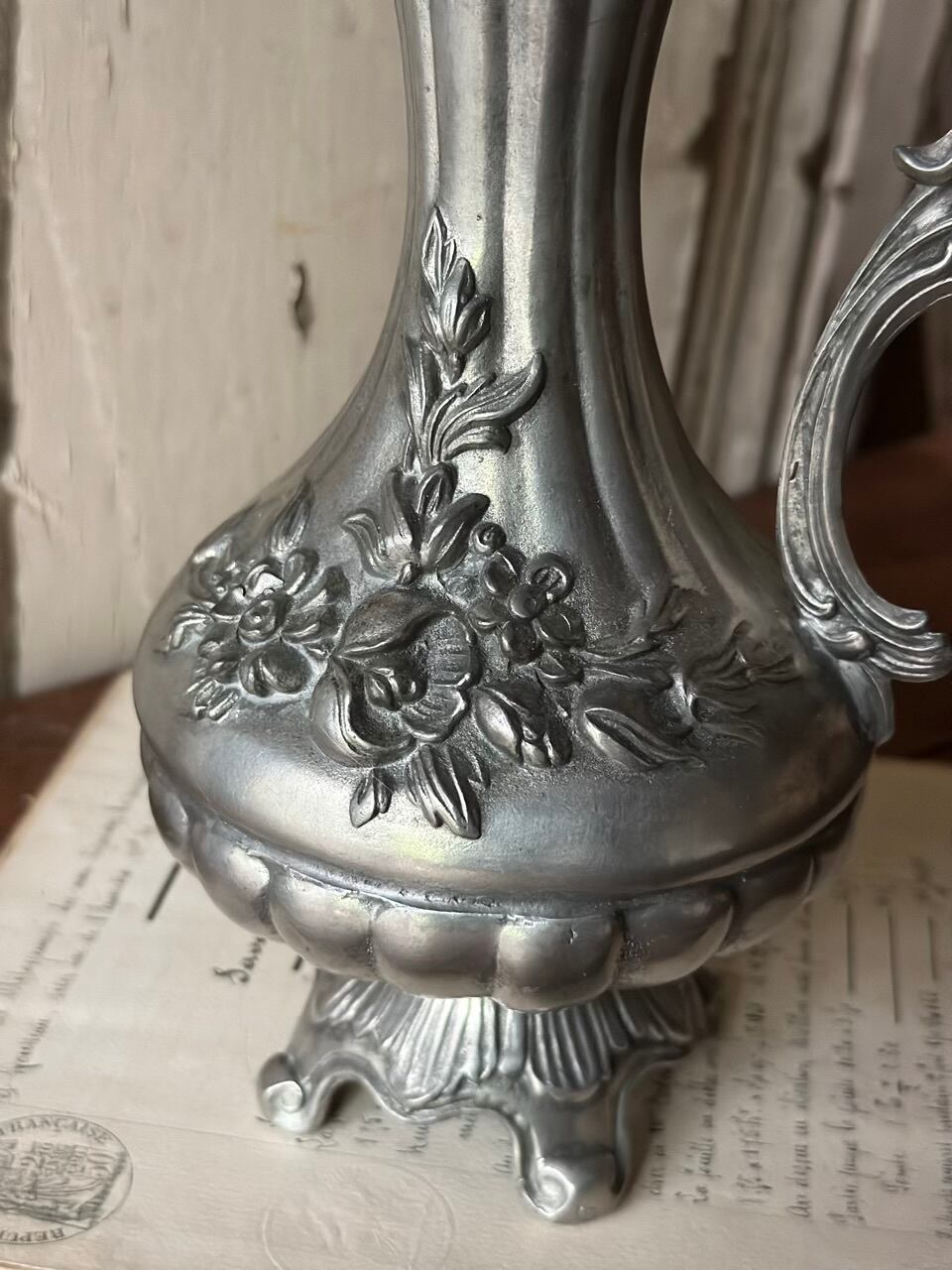 エタンのピシェ 花瓶 花のレリーフ フラワーベース | Brocante de La