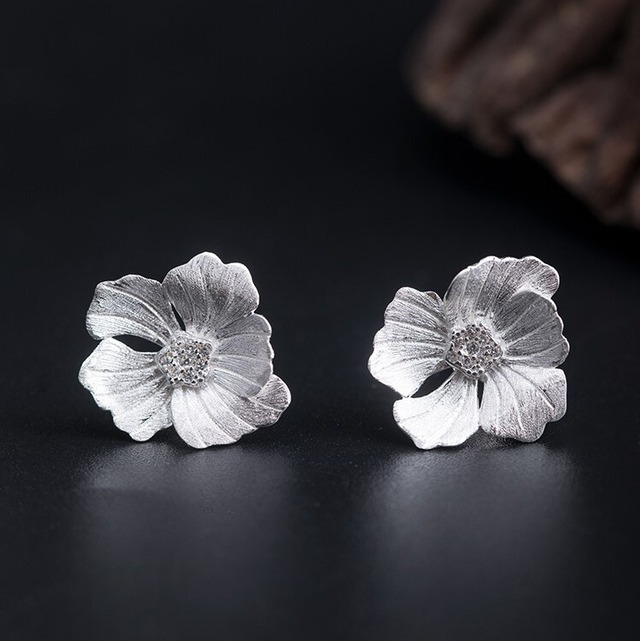 花のピアス　花　シルバー　P010