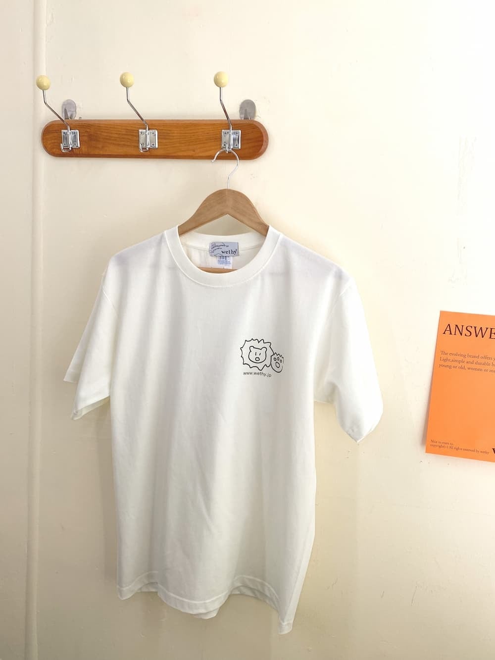 wethy 白Tシャツ LION | wethy(ウェイシー)韓国雑貨通販 オンラインストア