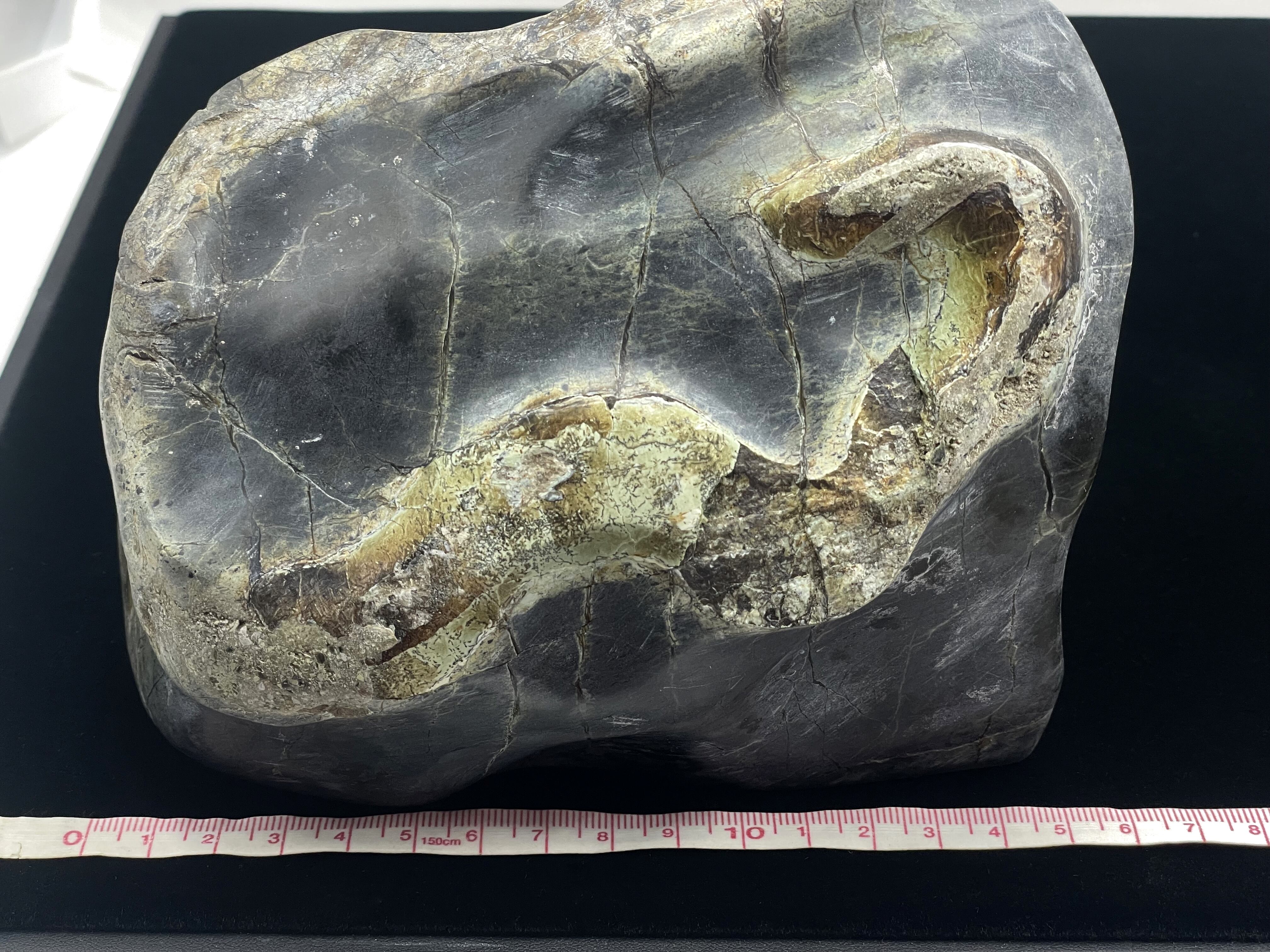 国産蛇紋石台座付き8.4kg 蛇紋石 | Pay ID