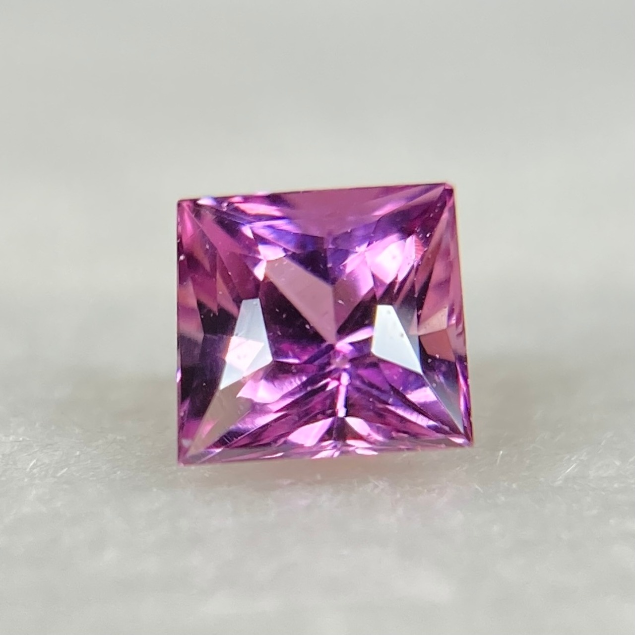 プリンセスカット サファイア 約3.6mm*2.6mm r-0337