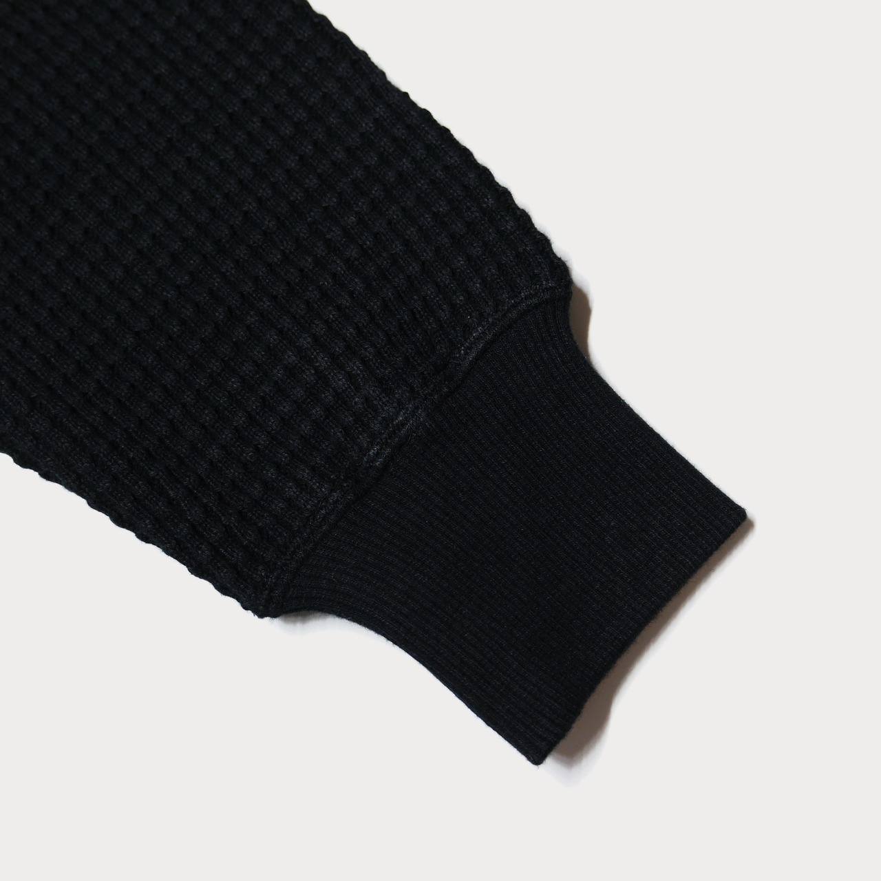 ( BLACK ) COMFORT WAFFLE LONG SLEEVE TEE