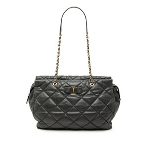 サルヴァトーレフェラガモ ヴァラ チェーン ショルダーバッグ ブラック ラムスキン レディース Salvatore Ferragamo 【中古】
