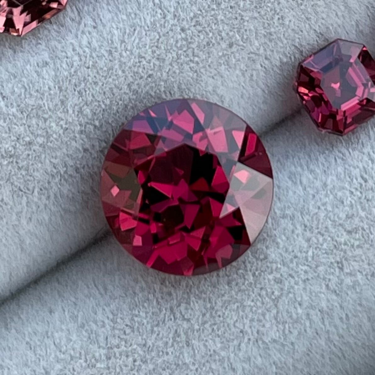 ロードライトガーネット 8.4mm, 2.71ct | ROSWAY ONLINE SHOP