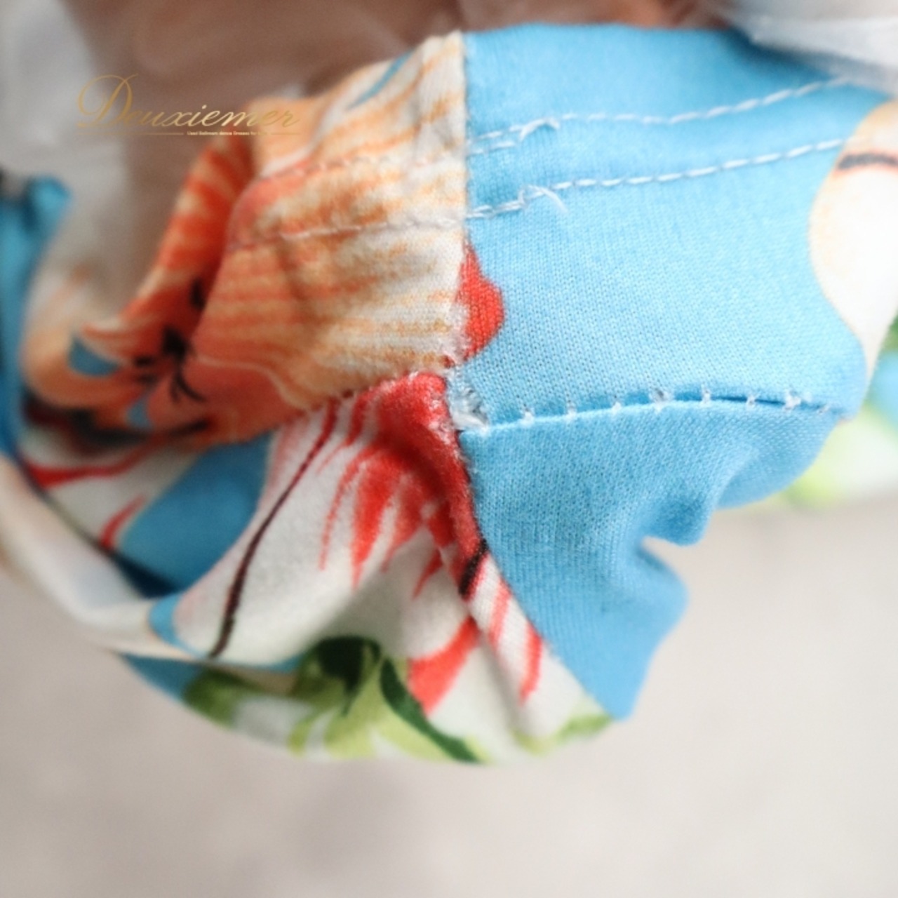 フラダンス 衣装 ワンピース ドレス ブルー系 ハイビスカス柄 ハワイアンプリント アロハ フラ ダンス レッスン 練習 フリル 水色 花柄 植物柄 華やか 鮮やか かわいい おしゃれ さわやか 上品 大人 大人っぽい レッド系 ホワイト系 グリーン系 オレンジ系 フラダンス用ドレス サマーウェア リゾートスタイル エレガント ドレスアップ 女性用 大人用 ロングドレス 軽やか 柄物 可愛いデザイン