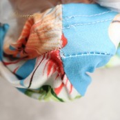 フラダンス 衣装 ワンピース ドレス ブルー系 ハイビスカス柄 ハワイアンプリント アロハ フラ ダンス レッスン 練習 フリル 水色 花柄 植物柄 華やか 鮮やか かわいい おしゃれ さわやか 上品 大人 大人っぽい レッド系 ホワイト系 グリーン系 オレンジ系 フラダンス用ドレス サマーウェア リゾートスタイル エレガント ドレスアップ 女性用 大人用 ロングドレス 軽やか 柄物 可愛いデザイン