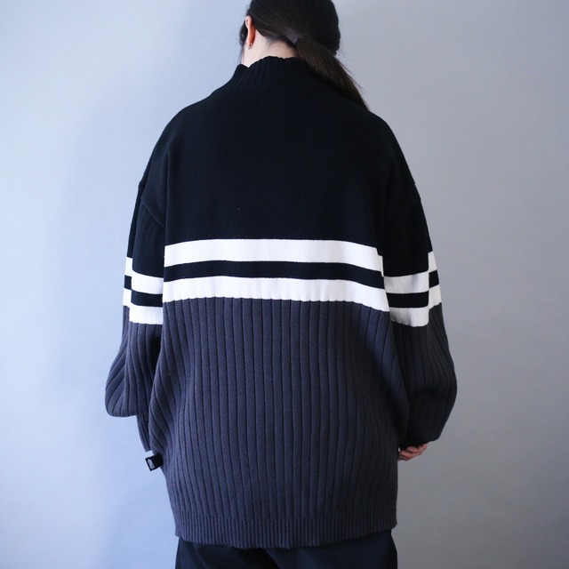 monotone switching color pattern over silhouette half-zip knit