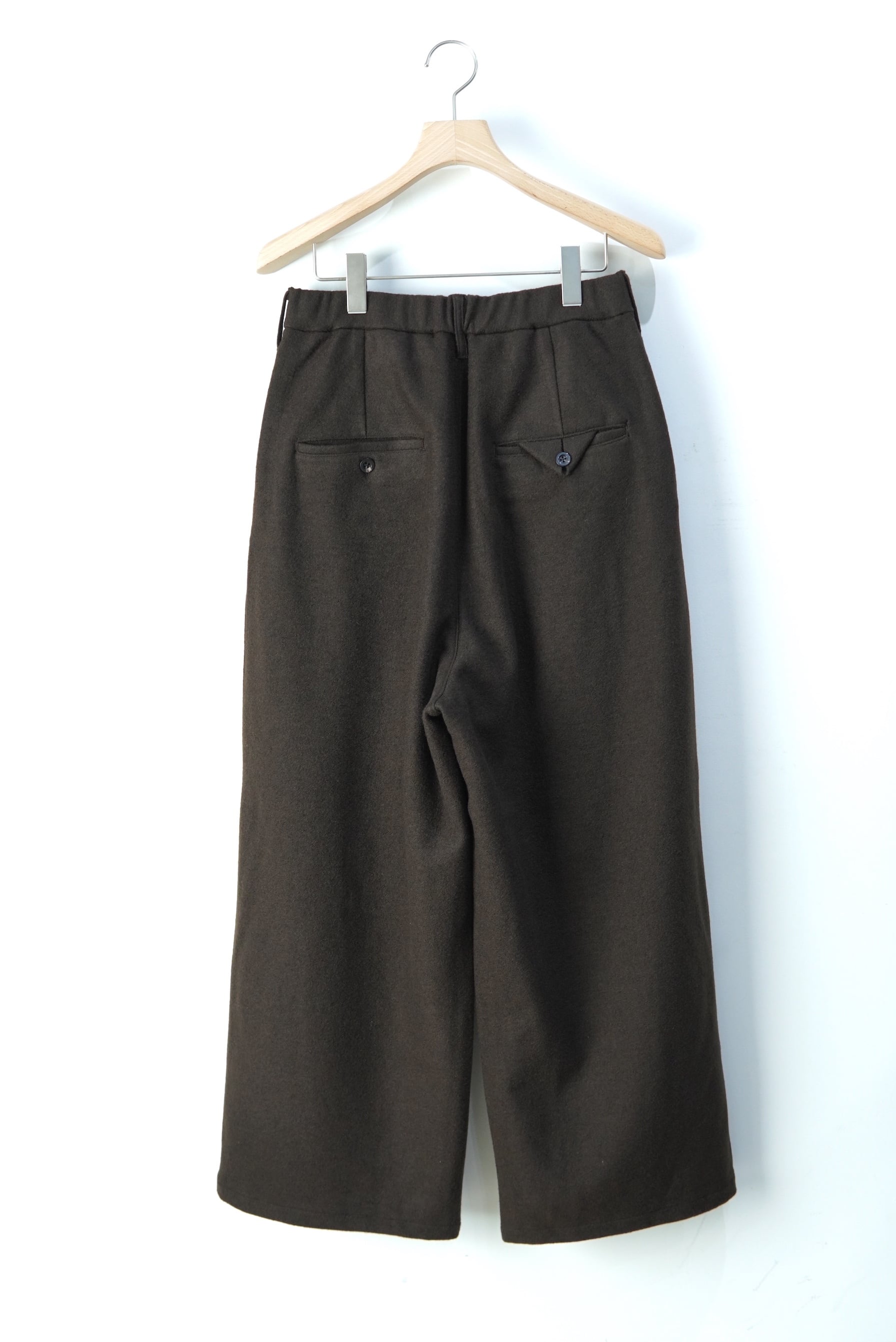 ANCELLM おおきく 25SS 新作 SUEDE WIDE TUCK SLACKS