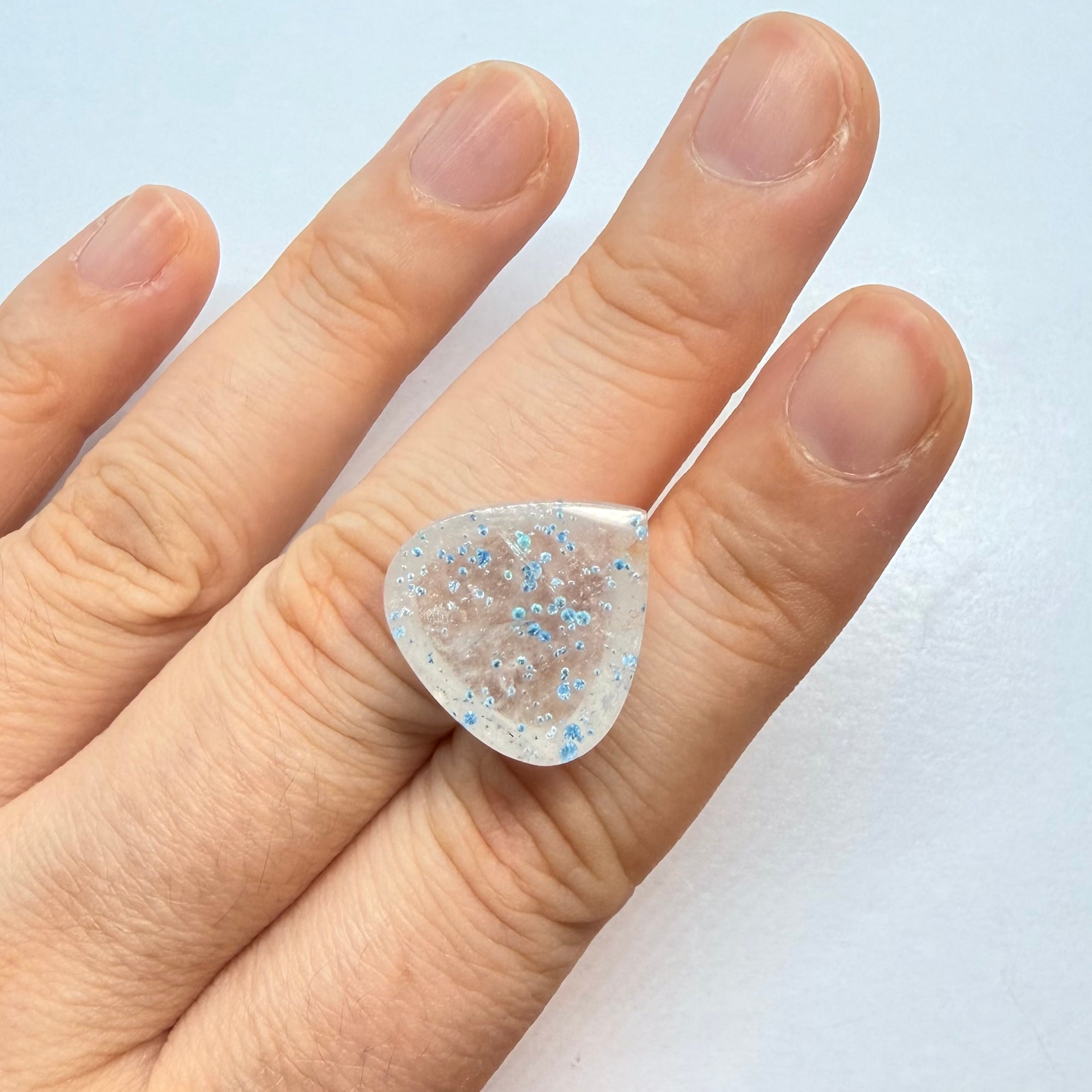 結局がびっしり入ったギラライトインクオーツ