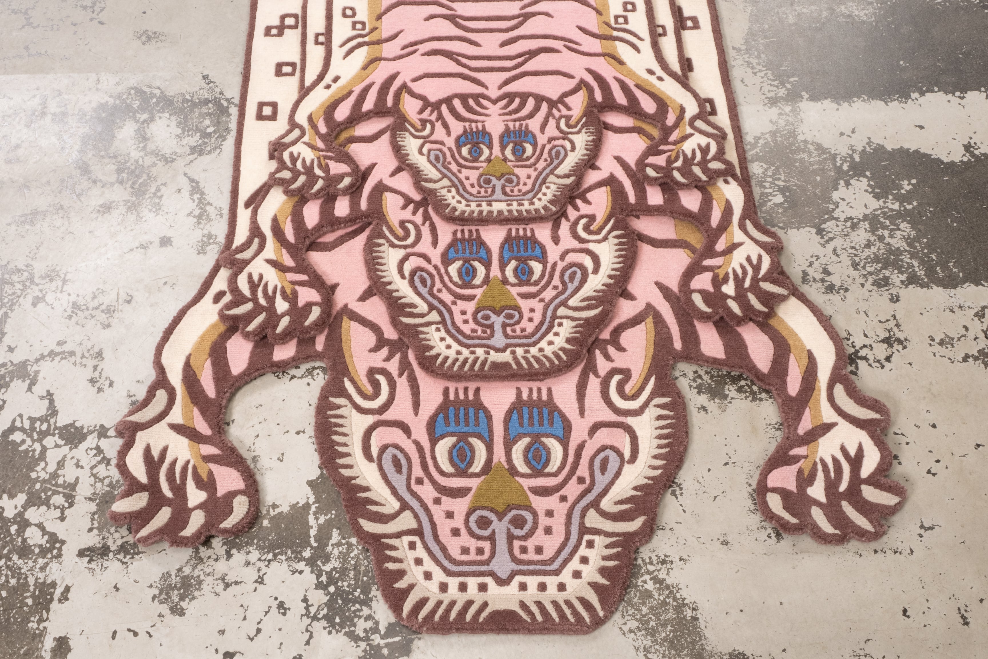 Tibetan Tiger Rug 《Mサイズ•ウール・オリジナル3・ピーチブロッサム