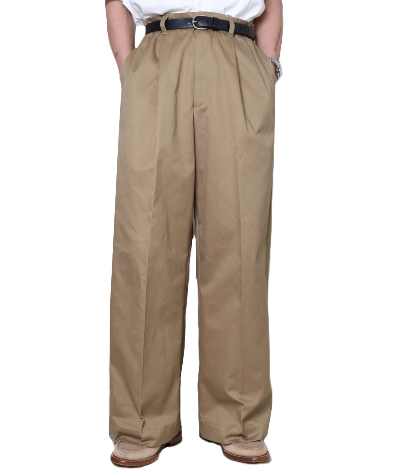 UNIVERSAL PRODUCTS. / 253-60502 2TUCK WIDE CHINO TROUSERS (CAMEL