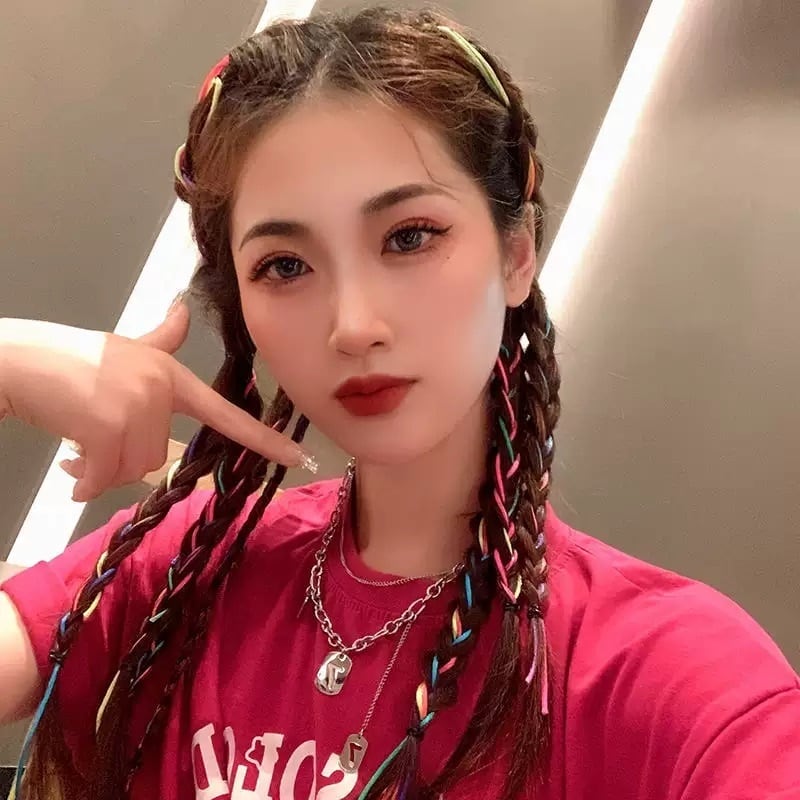 存在感たっぷりヘアーに 2個セット 三つ編み ウィッグ 付け毛 ポイントウィッグ 韓国っぽ アイドル ダンス 舞台 イベント 派手髪 セルフヘアアレンジ ヘアアクセサリー Lamitte Deco トレンド 韓国ファッション ショップ Base店 存在感たっぷりヘアーに 2個セット 三つ編み ウィッグ 付け毛 ポイントウィッグ 韓国っぽ アイドル ダンス 舞台 イベント 派手髪 セルフヘアアレンジ ヘアアクセサリー Lamitte Deco トレンド 韓国ファッション ショップ Base店