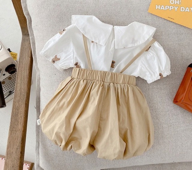 くまの半袖ブラウス&ストラップつきショートパンツ