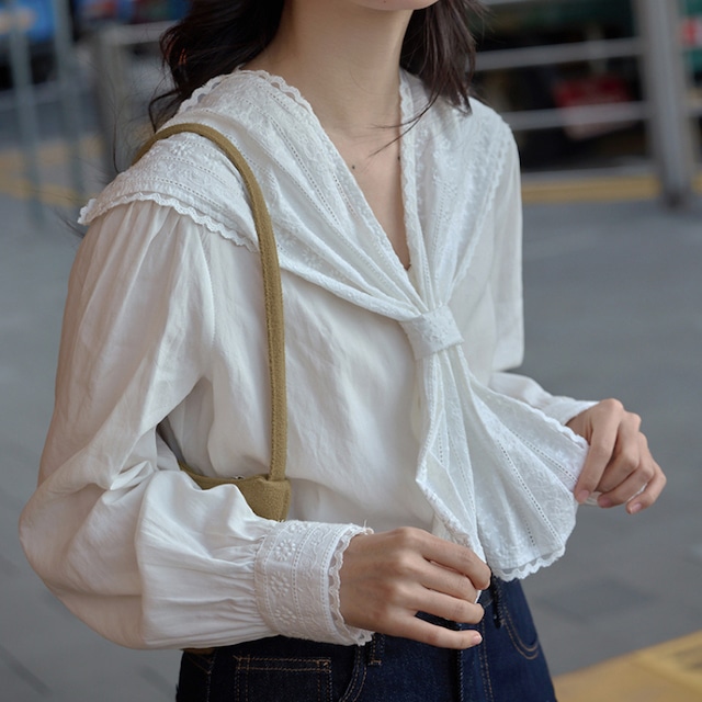 lace design collar shirt J00123