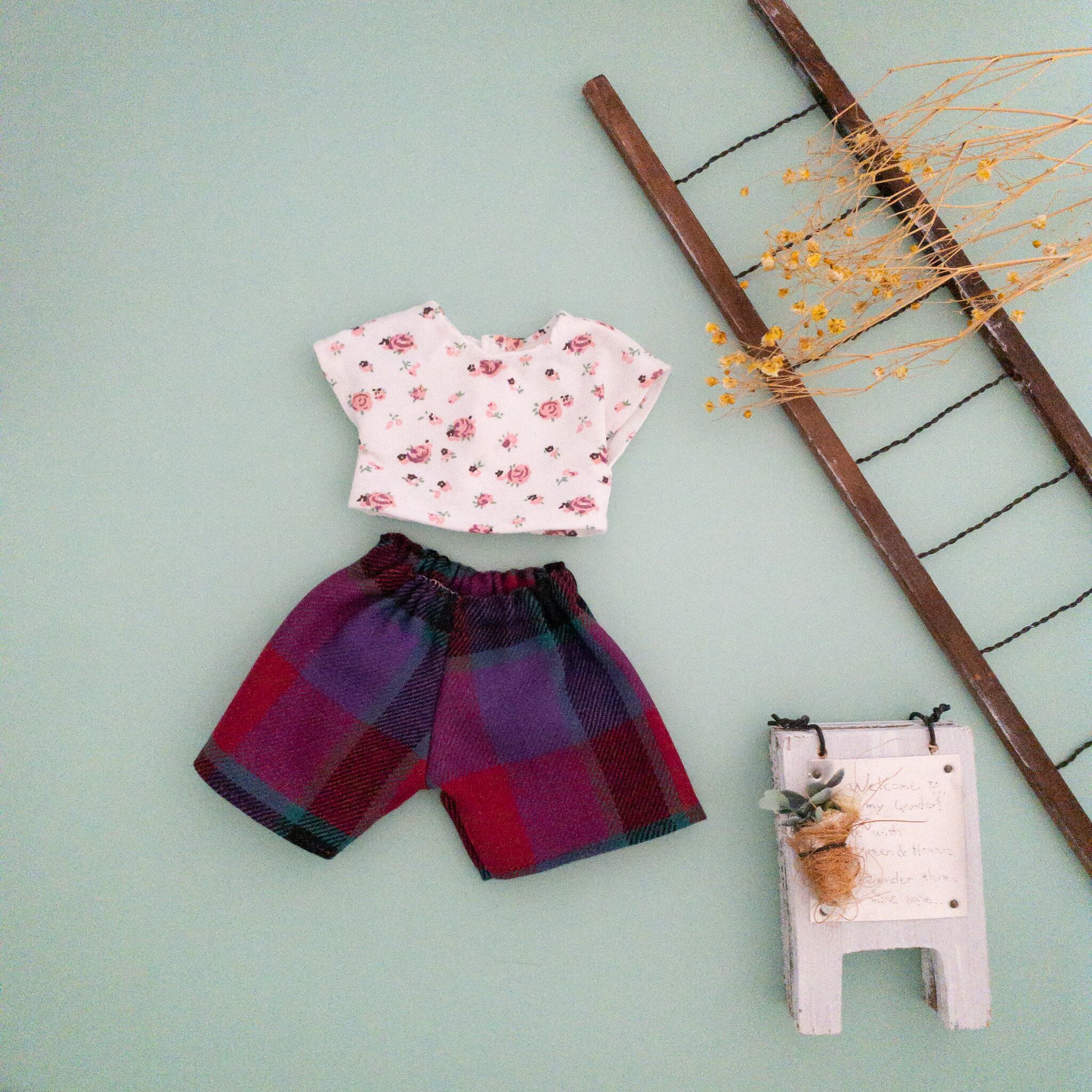 ソランちゃん　服　　2点セット 2点セット】トレーナーズボンセット服（白花赤チェック）メルちゃん