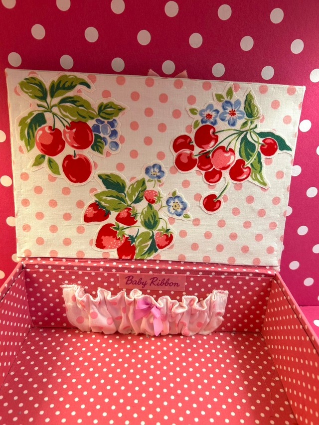 カルトナージュの長方形BOX (250503)