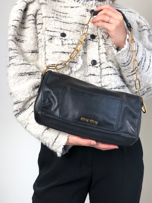 miumiu ミュウミュウ ショルダーバッグ ブラック ロック レザー チェーンショルダー vintage ヴィンテージ オールド prsynv
