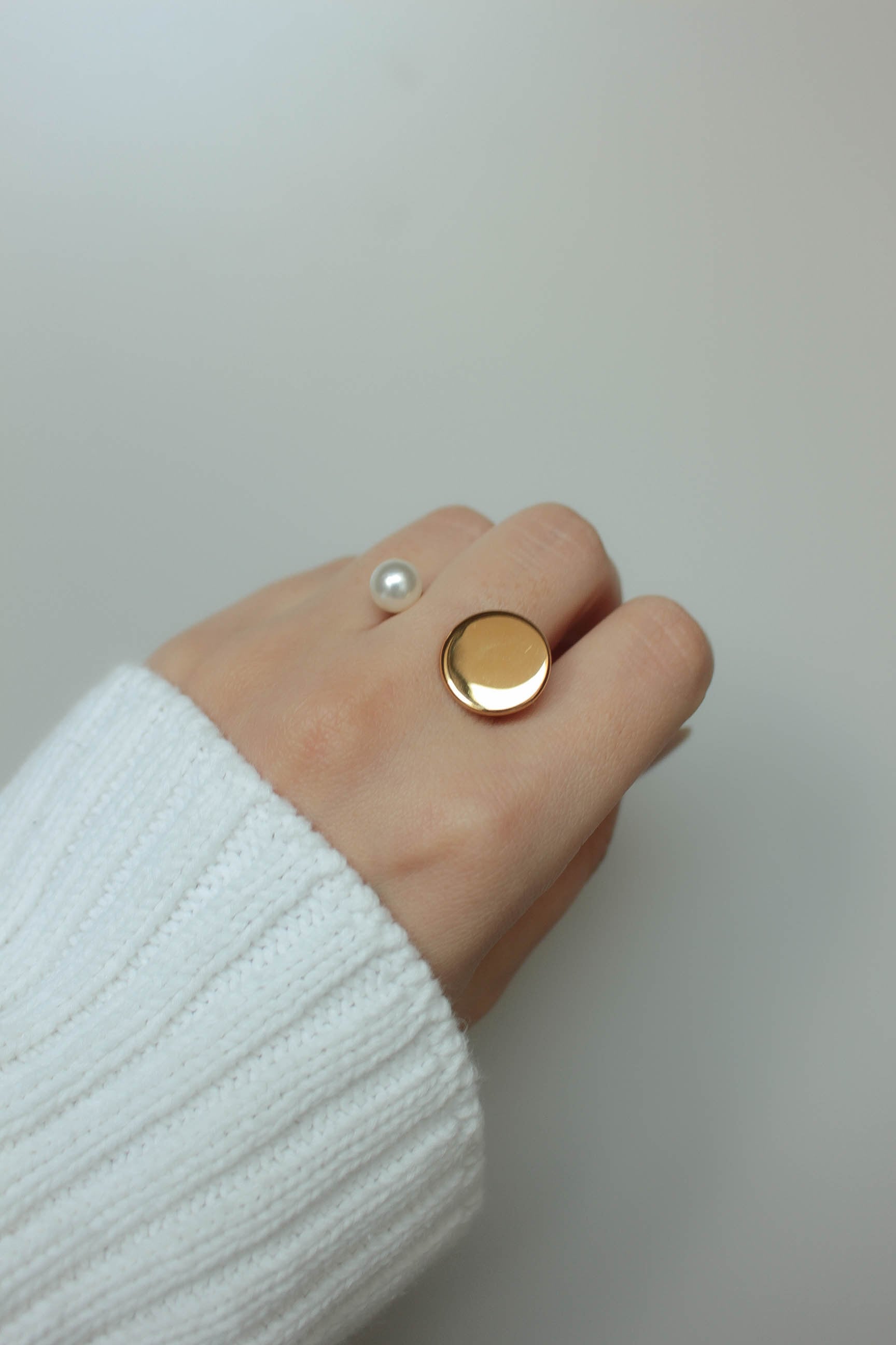 Cignet Open Pearl Ring