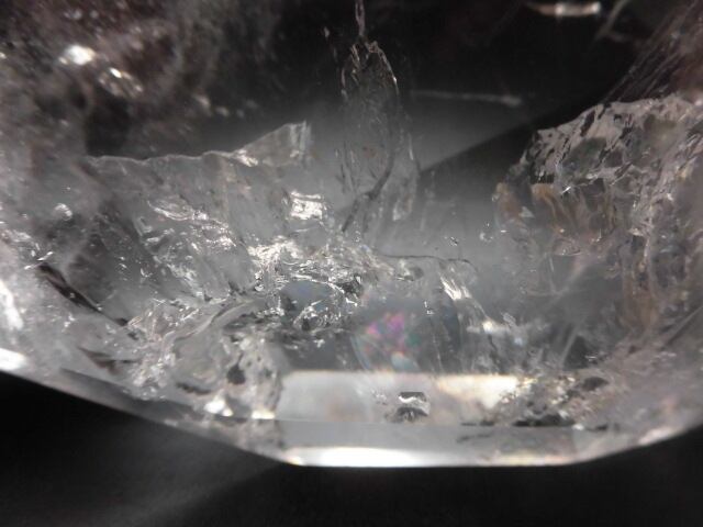 ずっしり約1.6kg 【送料無料】【高品質】ブラジル産多面カット水晶