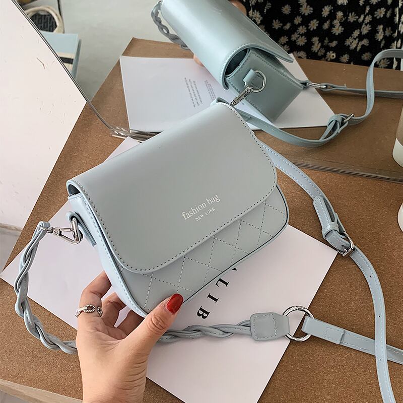 レディースバッグサマースモールバッグ2020新作トレンディネットレッドファッションひし形ショルダーメッセンジャーバッグウエスタンスタイルオールマッチスモールスクエアバッグ Tiancai_Wing_Bag1071445