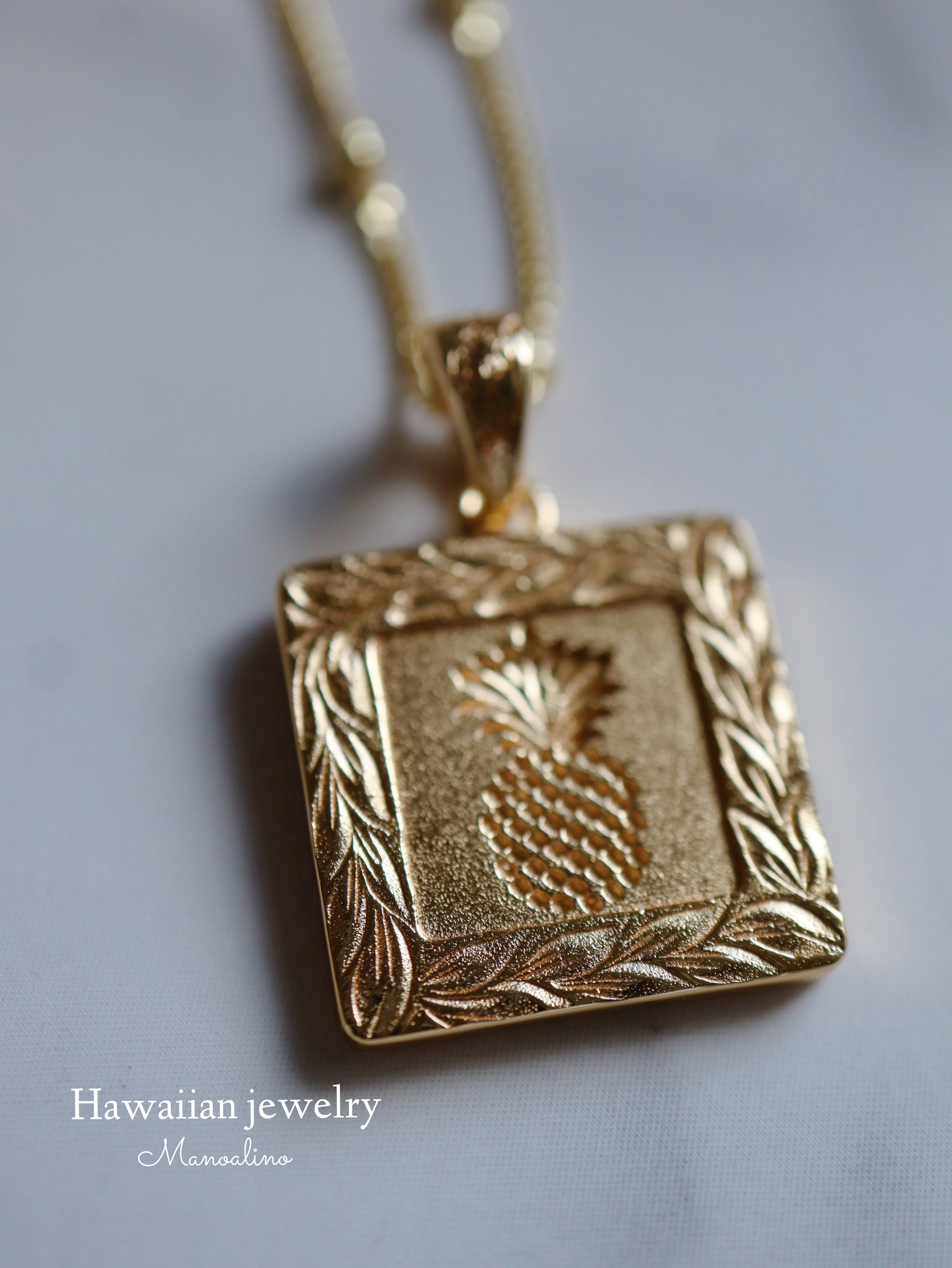 Pineapple×Maile square necklace Hawaiian jewelry (ハワイアン