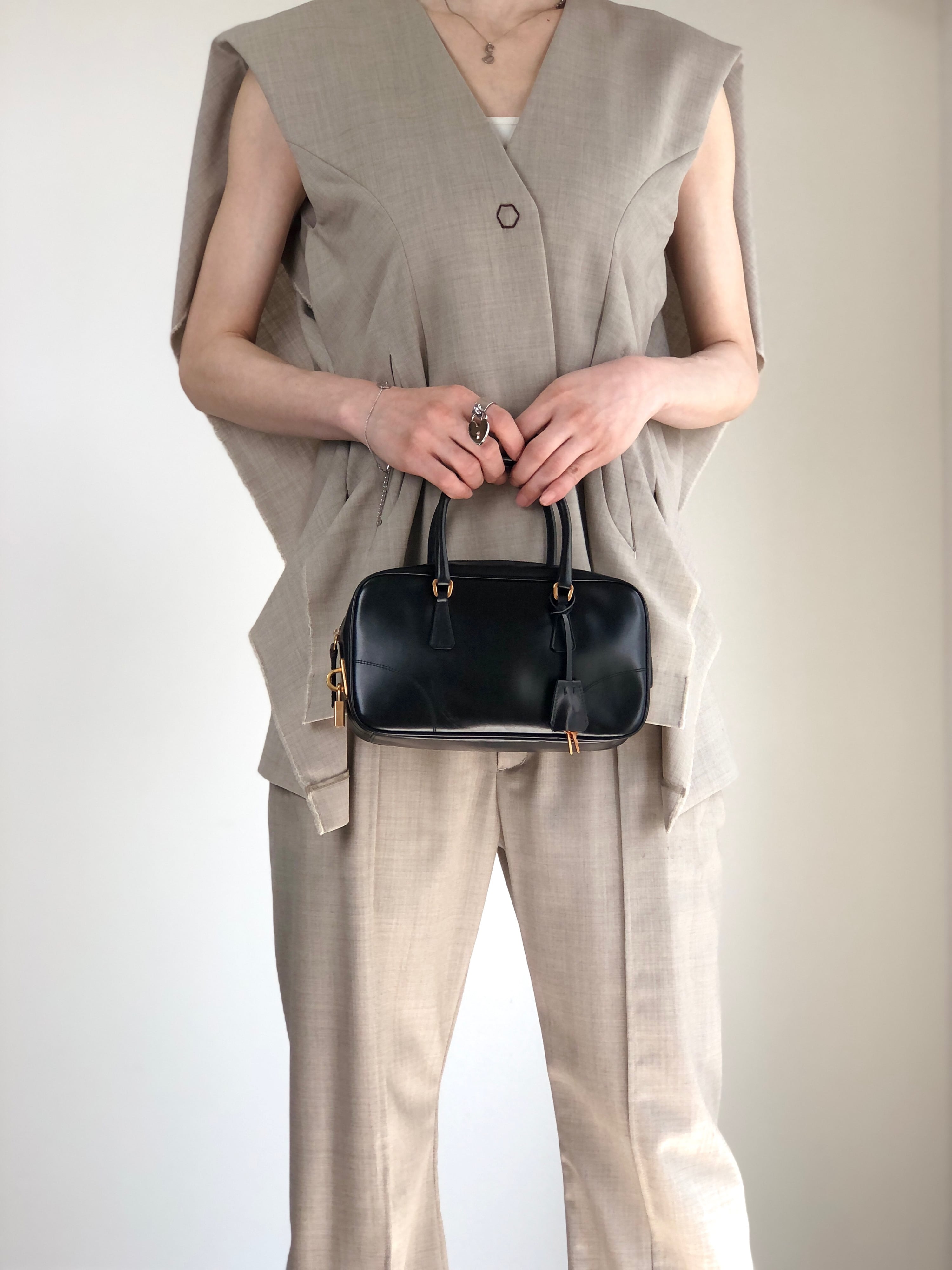 PRADA プラダ ハンドバッグ ブラック トライアングルロゴ レザー ミニボストン vintage ヴィンテージ オールド b7mxwa