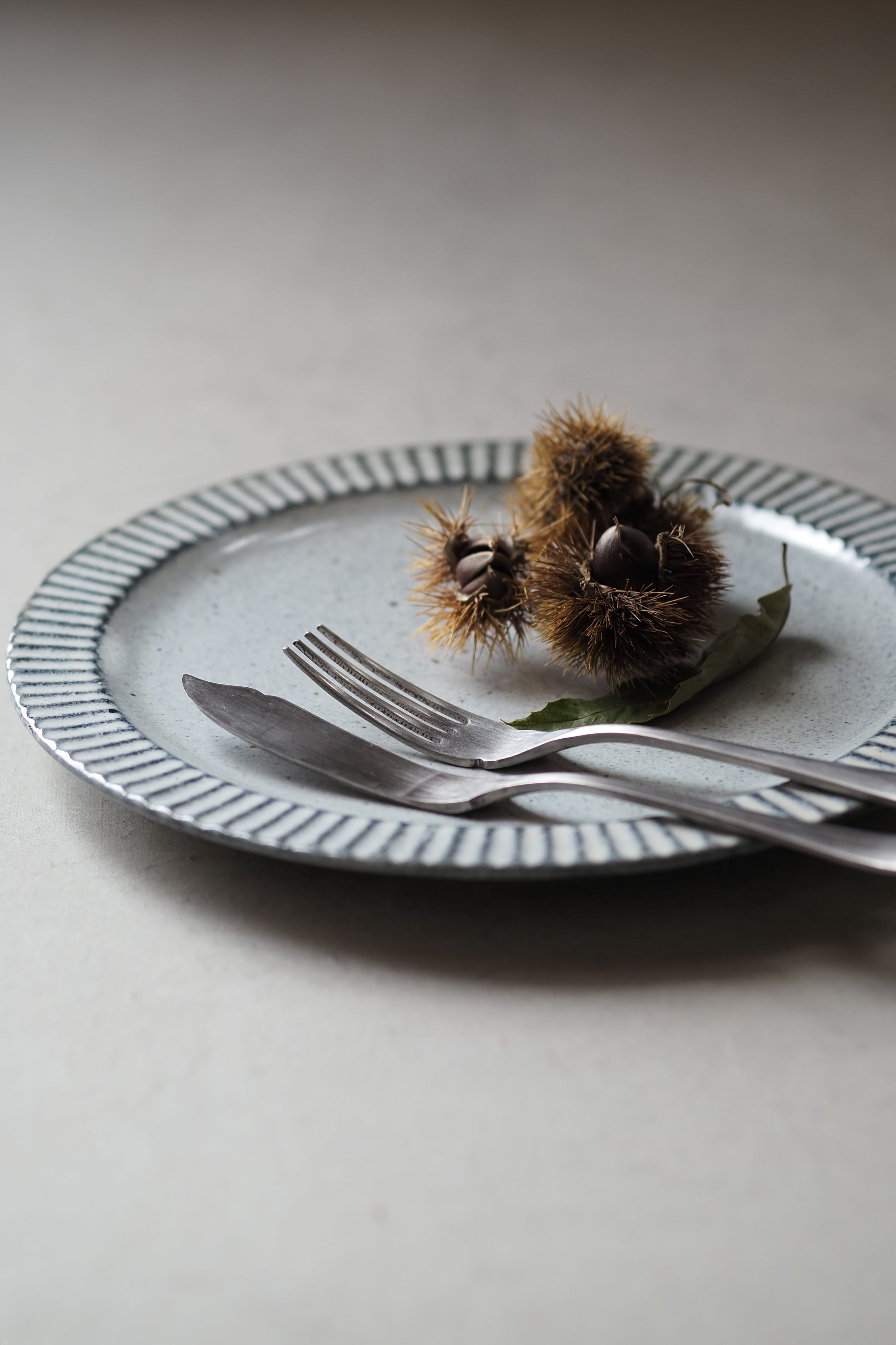 一点もの　余宮隆さん　緑釉　木蓋・ヘラ付き壺　キャニスター 一点もの 余宮隆さん 緑釉 木蓋・ヘラ付き壺 キャニスター