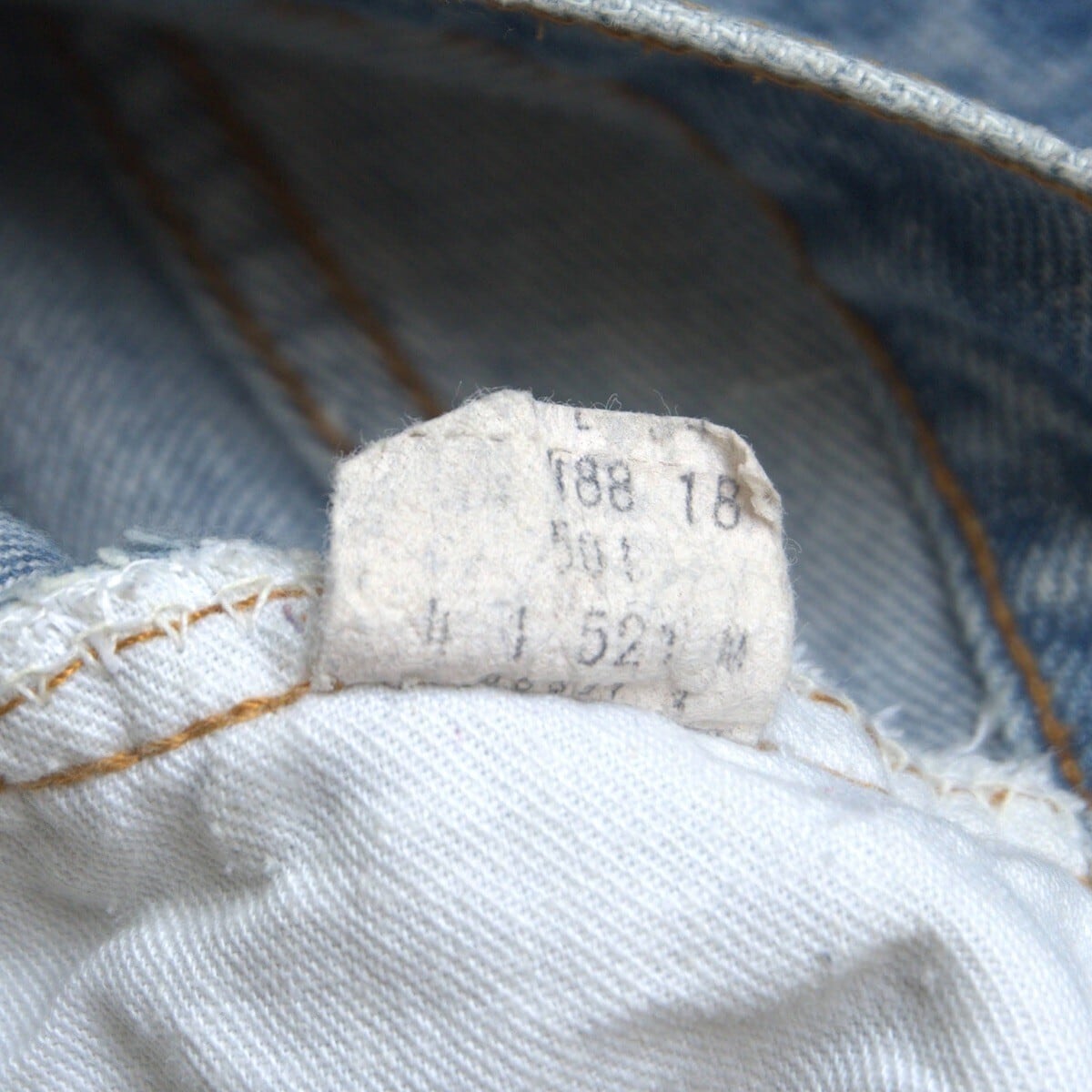 雰囲気抜群/80s】 LEVI'S 【501 赤耳 デニムパンツ】34×34 ボタン裏524