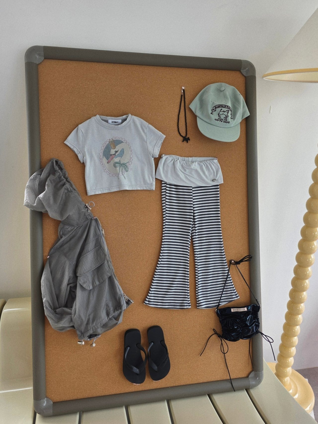 [ELLYMOLLY] Shearwind Windbreaker +fee3 / [엘리몰리] 시어윈드바람막이